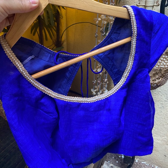 6️⃣5️⃣0️⃣ Saree Blouse. Size - M-L - Picture 8 of 13